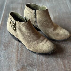 Sam Edelman Women’s Olive Green Suede Strappy Buckle Zip Ankle Booties Size 7